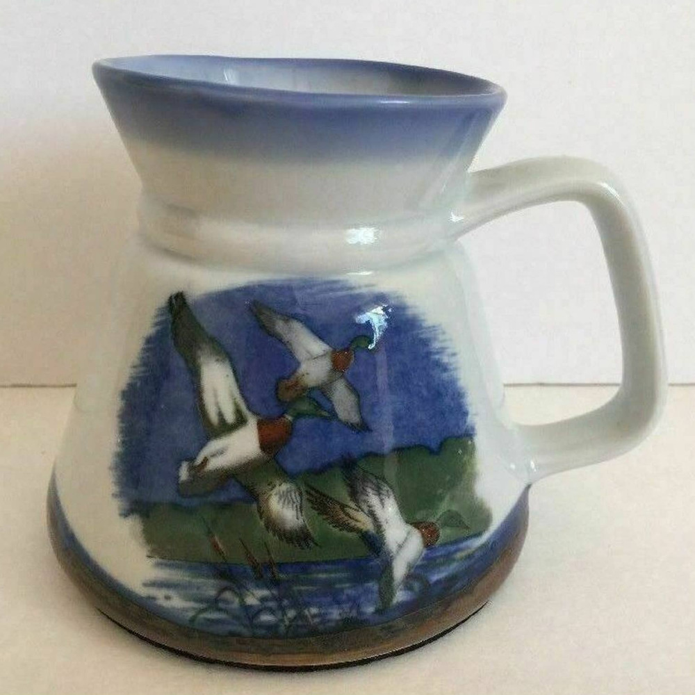 Flying Mallard Ducks Pitcher Jug Style Wide Rubber Base No Spill Coffee Mug